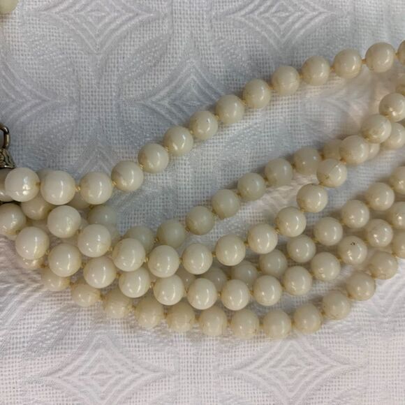 Vintage 1950s Multi Strand Bead Off White Choker Japan Great 4 Up Cycle  (J529) - Picture 9 of 14